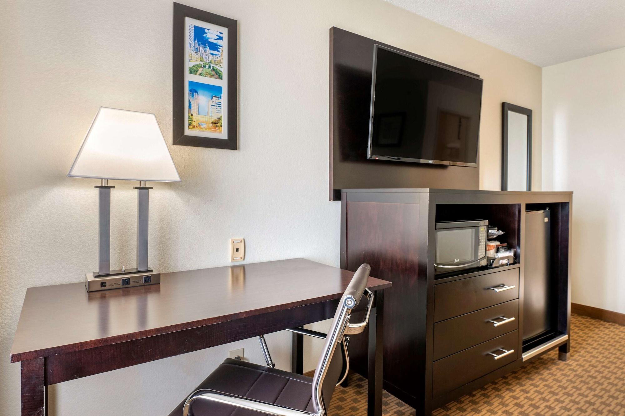 Comfort Inn East Ινδιανάπολη Εξωτερικό φωτογραφία
