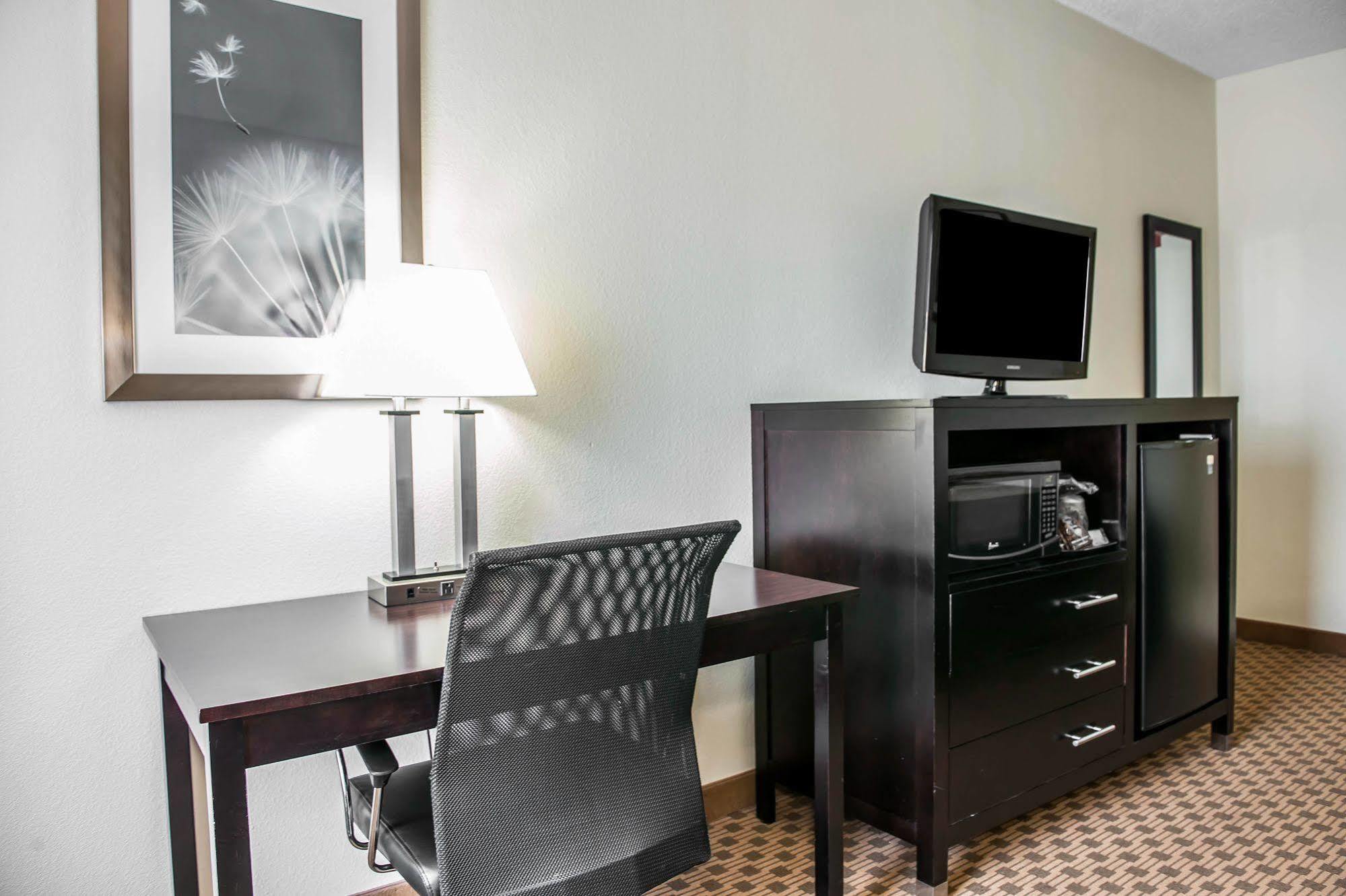 Comfort Inn East Ινδιανάπολη Εξωτερικό φωτογραφία